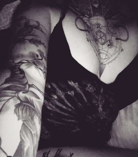 Photo ads/2494000/2494718/a2494718.jpg : 30 ans vent lingeries et pack photo vidéos