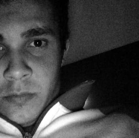 Photo ads/2495000/2495870/a2495870.jpg : Jeune homme cherche femme ou trav pour rencontre