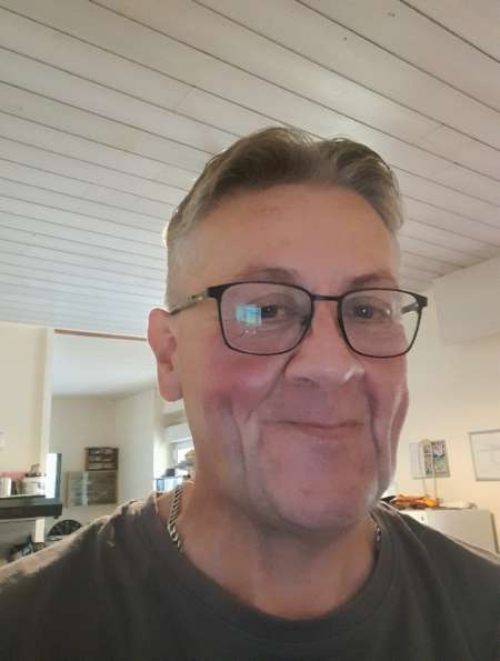 Photo ads/2499000/2499688/a2499688.jpg : Homme sympa pour moment agréable avec femme délais