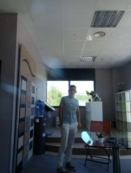 Photo ads/2503000/2503018/a2503018.jpg : Métro venant m'installer en mars 2026