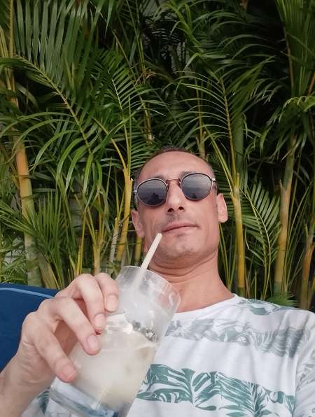 Photo ads/2511000/2511786/a2511786.jpg : Cherche aventure Montpellier