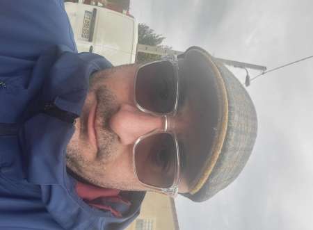 Photo ads/2512000/2512092/a2512092.jpg : femme boy ouvert à toutes propositions