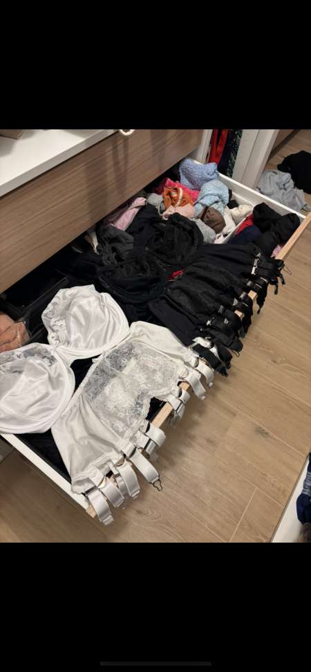 Photo ads/2512000/2512765/a2512765.png : Recherche un homme complice