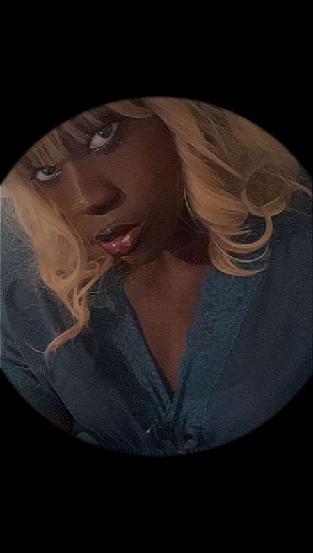 Photo ads/2514000/2514798/a2514798.jpg : Jeune trav fait des massages