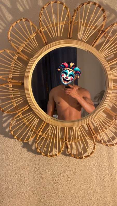 Photo ads/2518000/2518328/a2518328.jpg : Beaumétisse avec une belle queue dispo pour femme