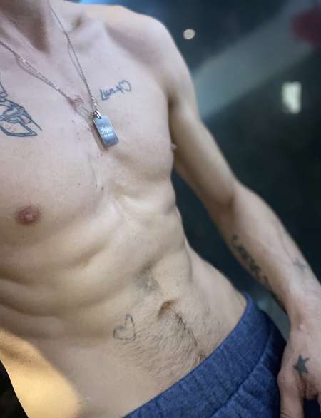 Photo ads/2523000/2523725/a2523725.jpg : Jeune homme recherche plan