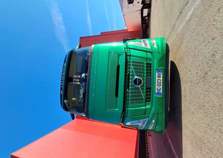 Photo ads/2525000/2525883/a2525883.jpg : Deux jours hot en camion !!