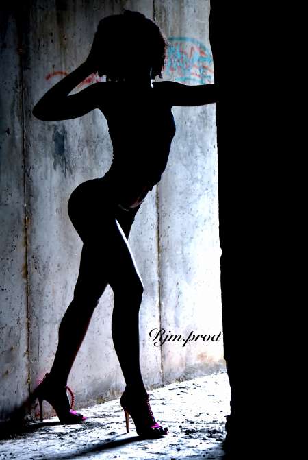 Photo ads/2526000/2526477/a2526477.jpg : photographe mym ou autre réseau