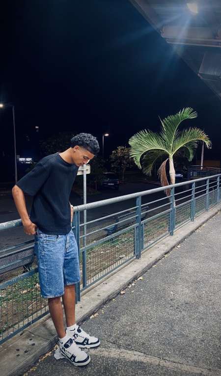 Photo ads/2528000/2528997/a2528997.jpg : Homme qui satisfait