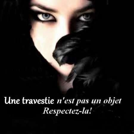 Photo ads/2530000/2530876/a2530876.jpg : Travestie féminité tranquille jardin secret