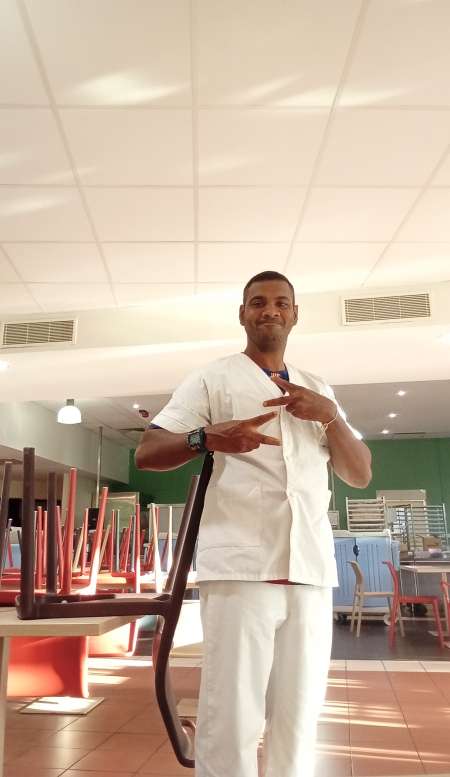 Photo ads/2532000/2532151/a2532151.jpg : Black 34ans déplacer