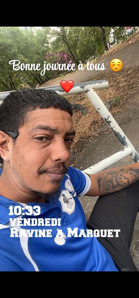 Photo ads/2534000/2534432/a2534432.png : Mec cherche Sexfriend