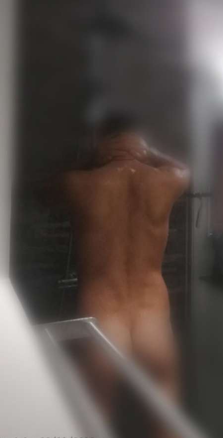 Photo ads/2540000/2540218/a2540218.jpg : Joueur, coquin cherche femme