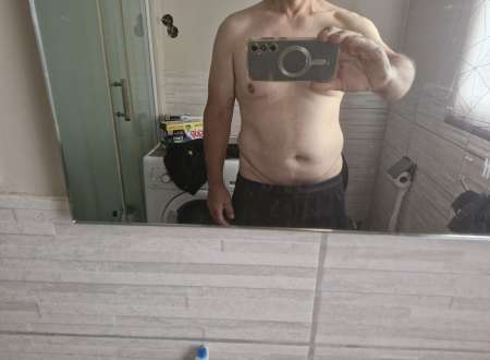 Photo ads/2540000/2540246/a2540246.jpg : Recherche une femme mature ,pour lecher votre corp