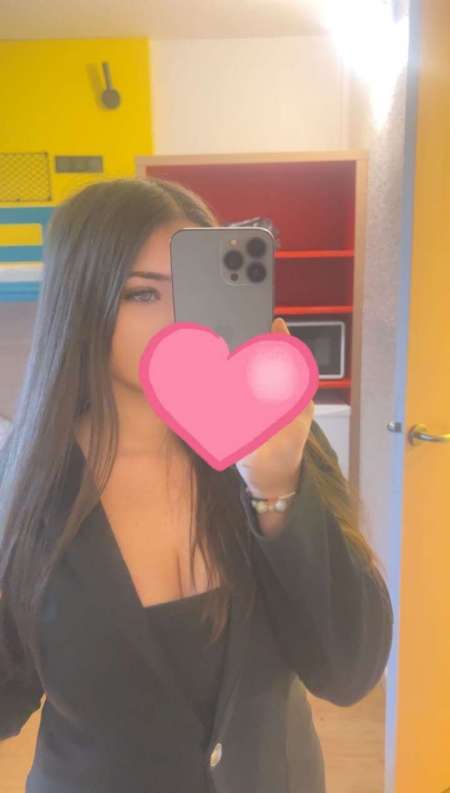 Photo ads/2540000/2540578/a2540578.jpg : Ici pour vous satisfaire