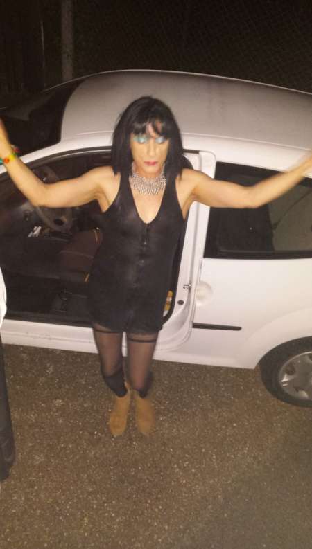 Photo ads/2545000/2545846/a2545846.png : Aline travestie loiret