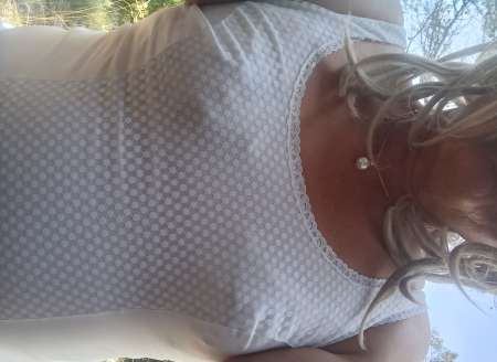 Photo ads/2549000/2549586/a2549586.jpg : Sonia travestie Soumise