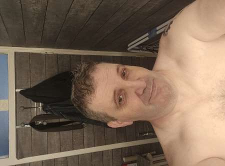 Photo ads/2551000/2551800/a2551800.jpg : tres ouvert d esprit