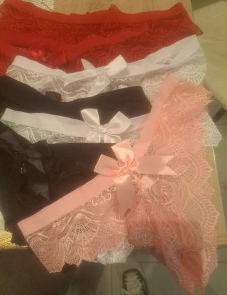 Photo ads/2552000/2552572/a2552572.jpg : Tanga dentelle plusieurs couleurs