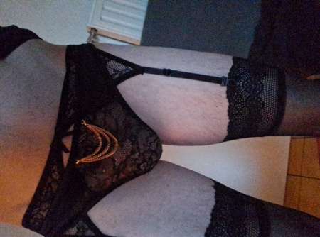 Photo ads/2552000/2552980/a2552980.jpg : Travesti recoit daddy