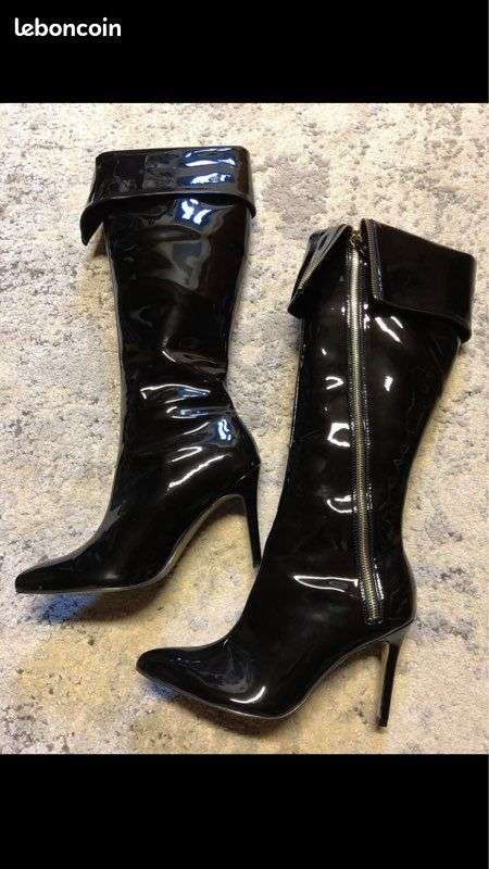 Photo ads/2554000/2554742/a2554742.jpg : chaussures vetements et accesoirs adultes