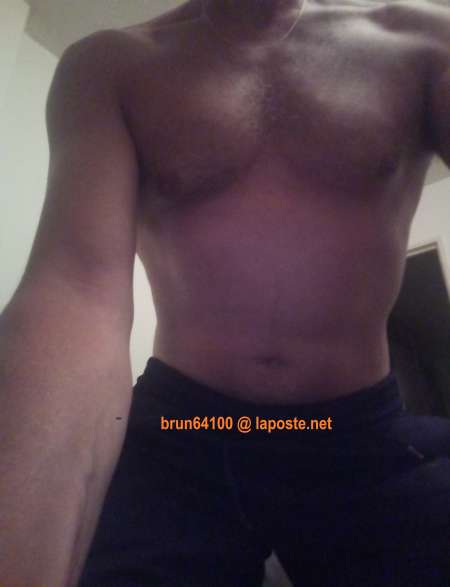 Photo ads/2555000/2555005/a2555005.jpg : PLAN POUR JEUNE FEMME MAJEURE NON VENALE18X5