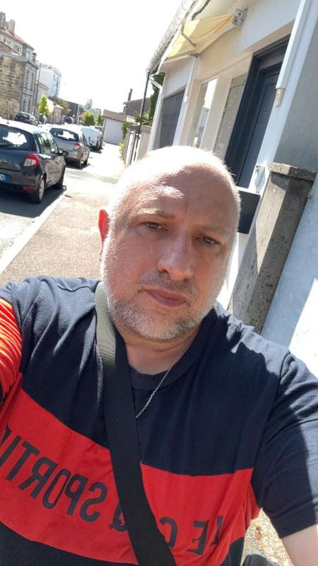 Photo ads/2556000/2556091/a2556091.jpg : Chercher femme pour passer un bon moment