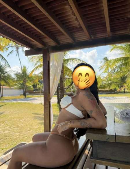 Photo ads/2558000/2558731/a2558731.jpg : Lis belle femme à cayenne