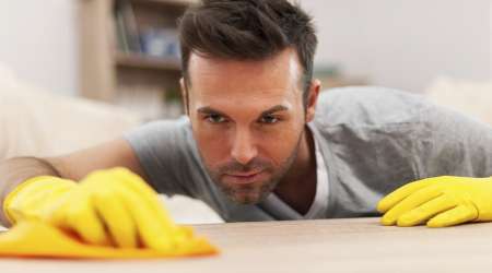 Photo ads/2559000/2559476/a2559476.jpg : Scénario du livreur coquin...aide à domicile..