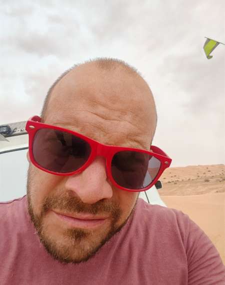 Photo ads/2559000/2559653/a2559653.jpg : Mesdames, à votre service