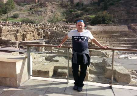 Photo ads/2560000/2560106/a2560106.jpg : recherche femme mur