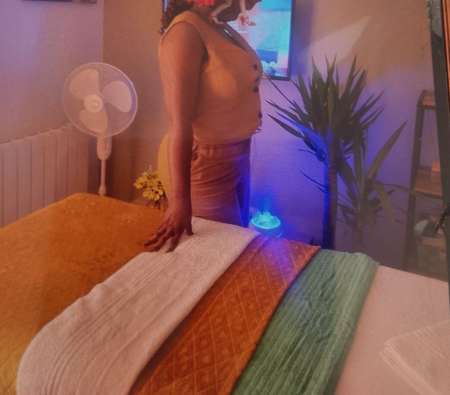 Photo ads/2560000/2560982/a2560982.jpg : massage bien-être & lâcher-prise