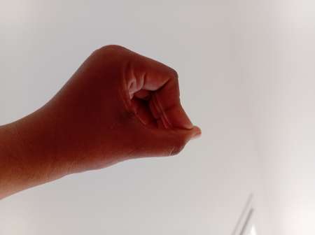 Photo ads/2563000/2563039/a2563039.jpg : femme, propose de la compagnie