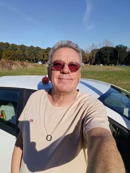 Photo ads/2563000/2563210/a2563210.jpg : si tu veux te faire sucer je suce direct