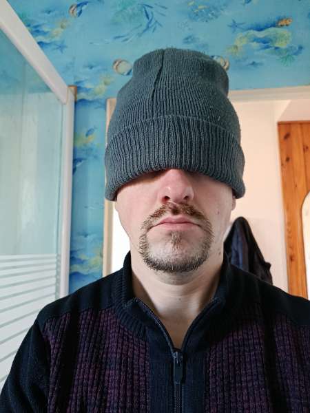 Photo ads/2569000/2569850/a2569850.jpg : J'offre ma bouche pour éjaculation et défonce.