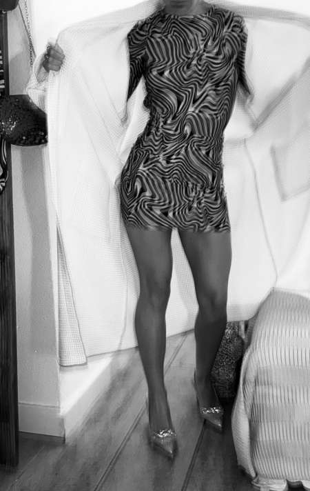 Photo ads/2570000/2570220/a2570220.jpg : Couple de passage cherche un encorneur Angoulême