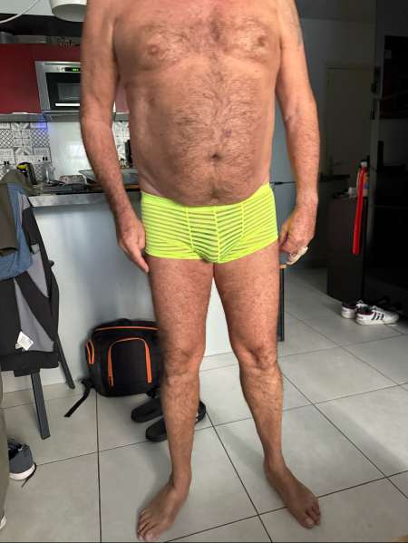 Photo ads/2574000/2574520/a2574520.jpg : Sous vêtements sexy homme essayage