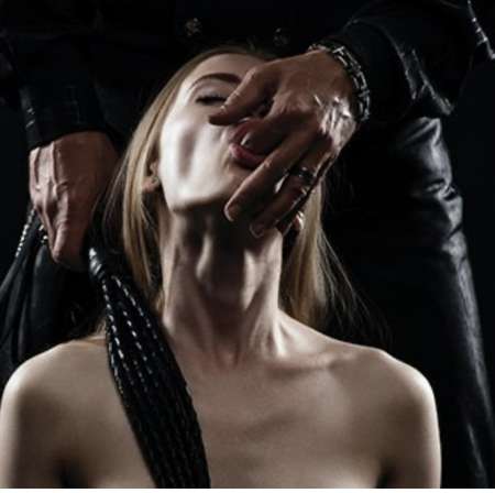 Photo ads/2576000/2576044/a2576044.jpg : Daddy caramel cherche sa soumise