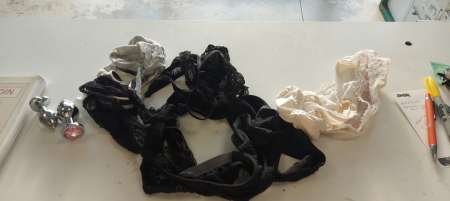 Photo ads/2576000/2576416/a2576416.jpg : vente lingerie femme porte par h