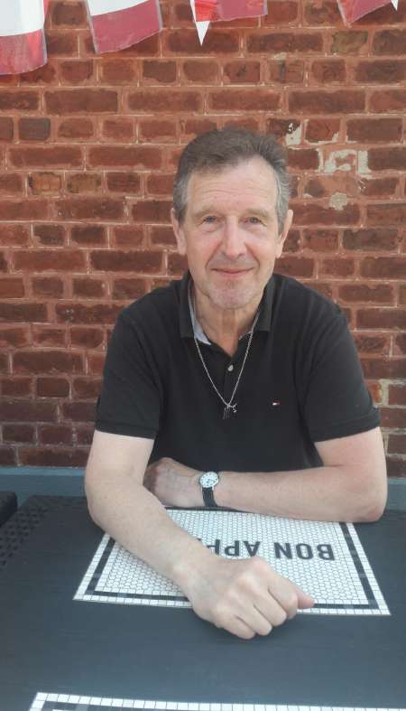 Photo ads/2580000/2580124/a2580124.jpg : homme dominant recherche soumise