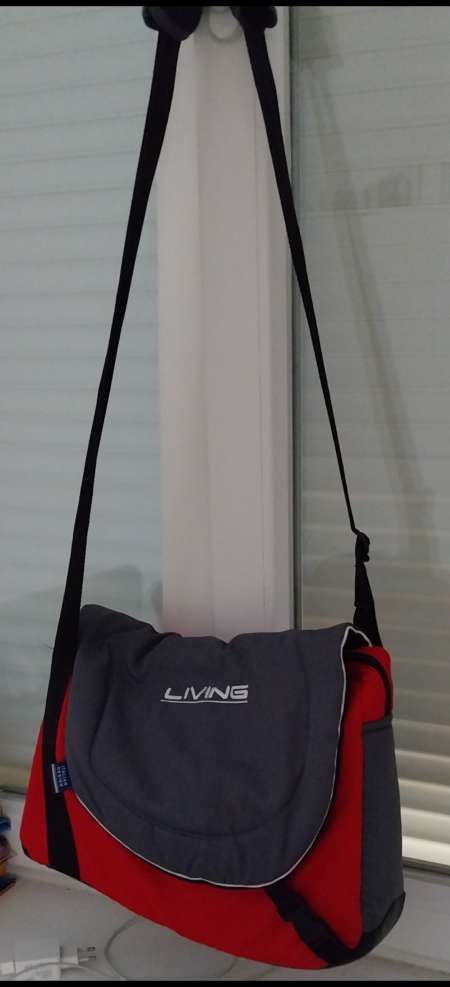 Photo ads/2580000/2580800/a2580800.jpg : Sac a langer neuf A SAISIR