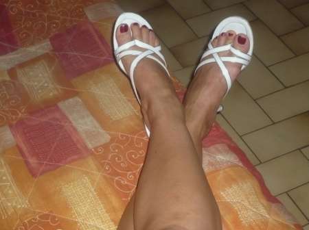 Photo ads/2581000/2581801/a2581801.jpg : FETICHISTE DES PIEDS
