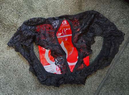 Photo ads/2586000/2586930/a2586930.jpg : Shorty dentelle homme ouvert à l'arrière