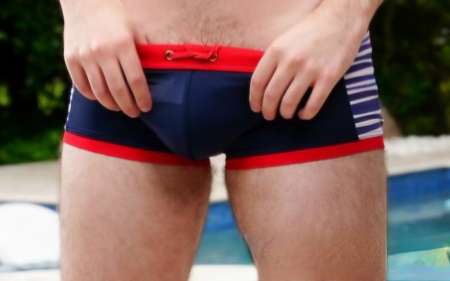 Photo ads/2588000/2588372/a2588372.jpg : JH pour Homme Mur moment coquin