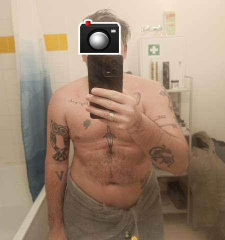 Photo ads/2589000/2589745/a2589745.jpg : Homme 38 ans cherche femme pour plaisir a deux.