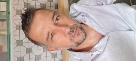 Photo ads/2589000/2589960/a2589960.jpg : Recherche une amie, avec rondeurs