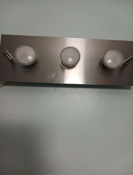 Photo ads/2591000/2591495/a2591495.jpg : plafonnier avec lampes led