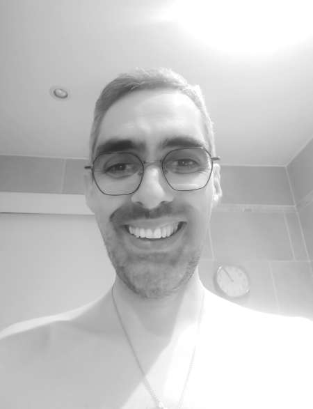 Photo ads/2591000/2591504/a2591504.jpg : Homme respectueux recherche sexfriend reg