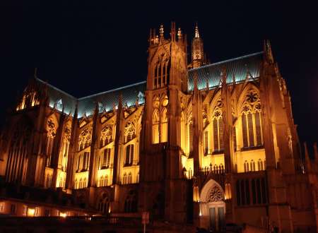 Photo ads/2592000/2592046/a2592046.jpg : Homme recherche Femme pour idôlatrer ses pieds