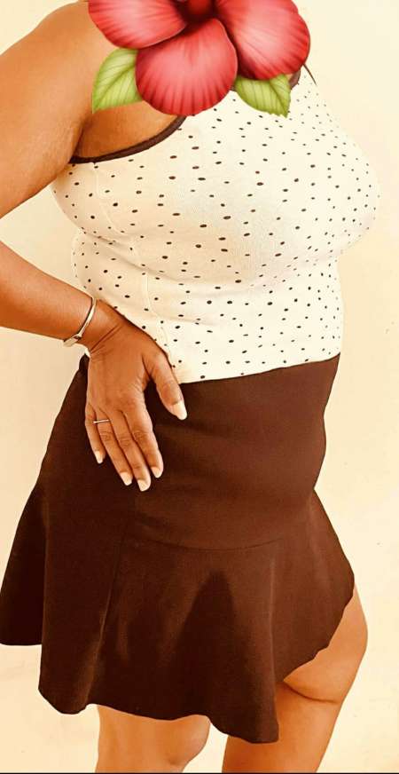 Photo ads/2592000/2592648/a2592648.jpg : Salope cochonne dominante